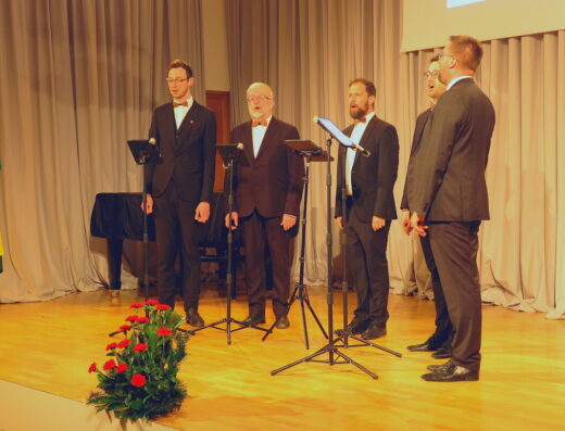 SLOVESNOST OB DNEVU UPORA PROTI OKUPATORJU