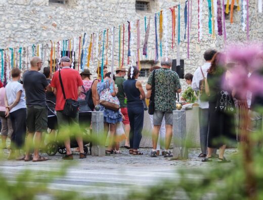 Zaključni dogodek festivala Pisana Loka: Skupna miza Kreativnic in koncert zasedbe Tantadruj